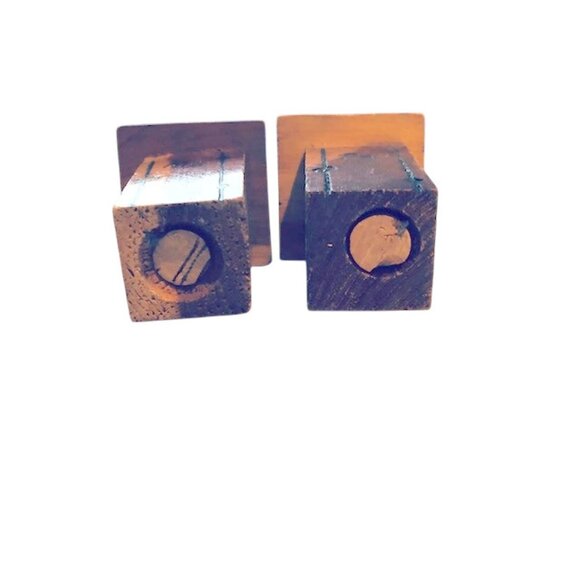 Vintage Outhouse Salt and Pepper Shakers - Picture 5 of 5